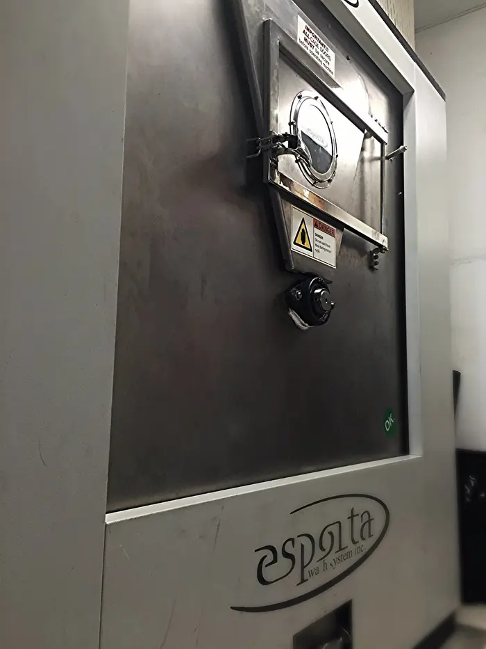 The Esporta wash machine at No Sweat